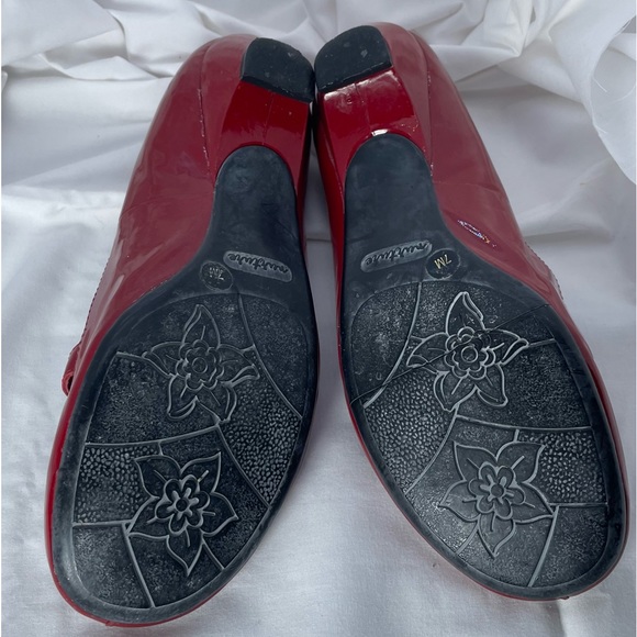 Nurture Brand Shoe. Red 1-inch Patent leather shoes. - Picture 6 of 7